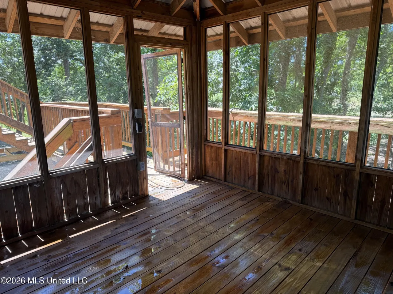 1723 Shoemake Road property photo 37
