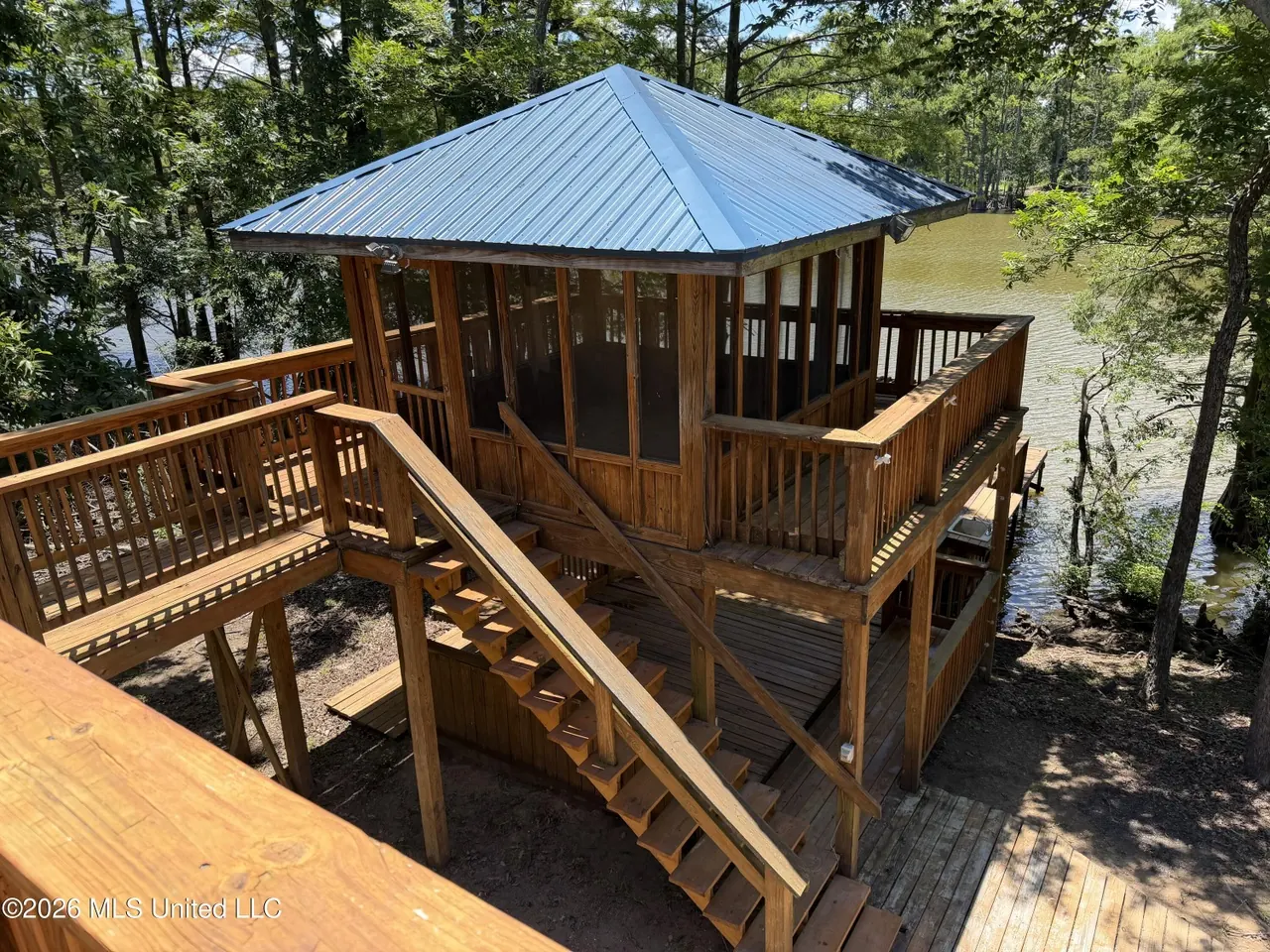 1723 Shoemake Road property photo 47