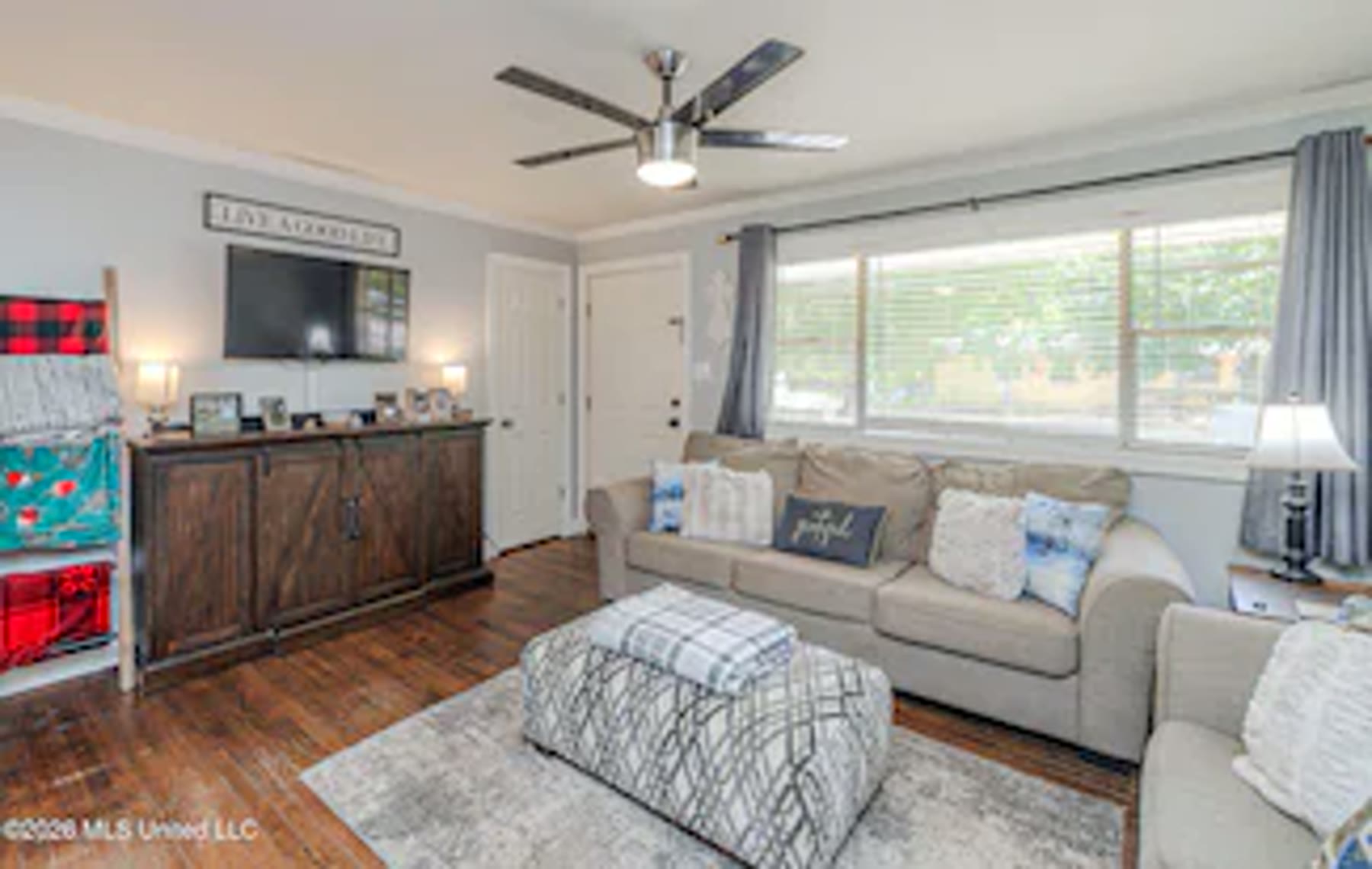 201 Donna Circle property photo 4