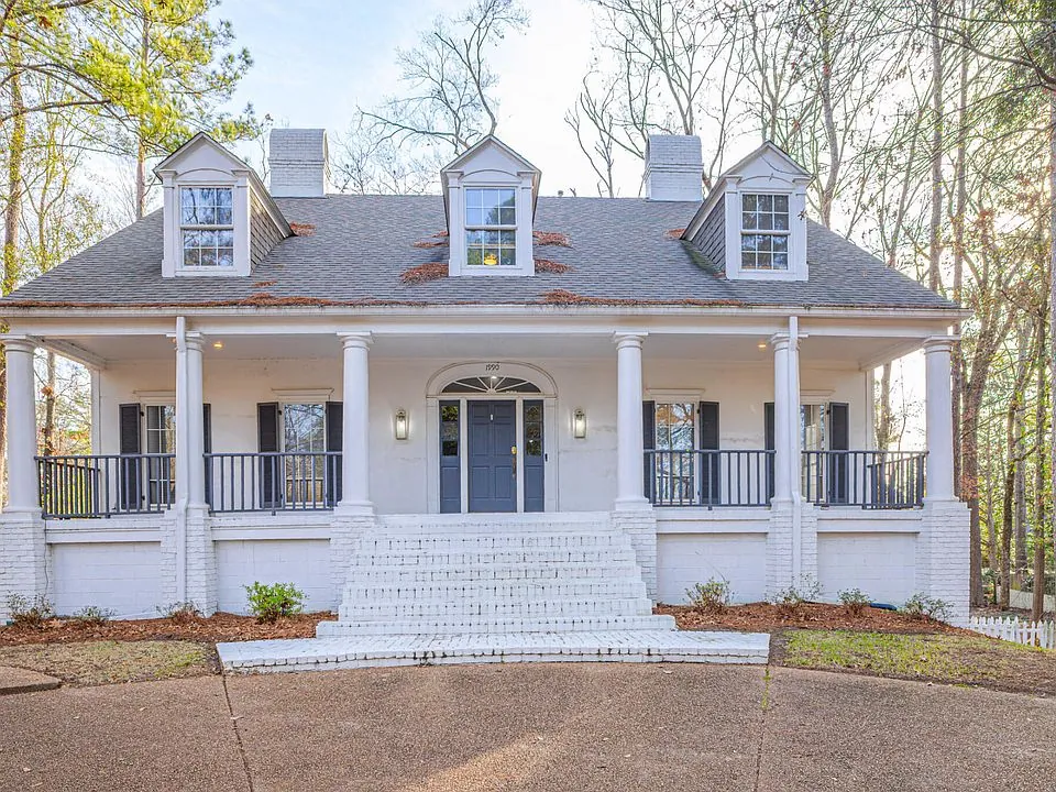1990 Petit Bois St N, Jackson MS 39211