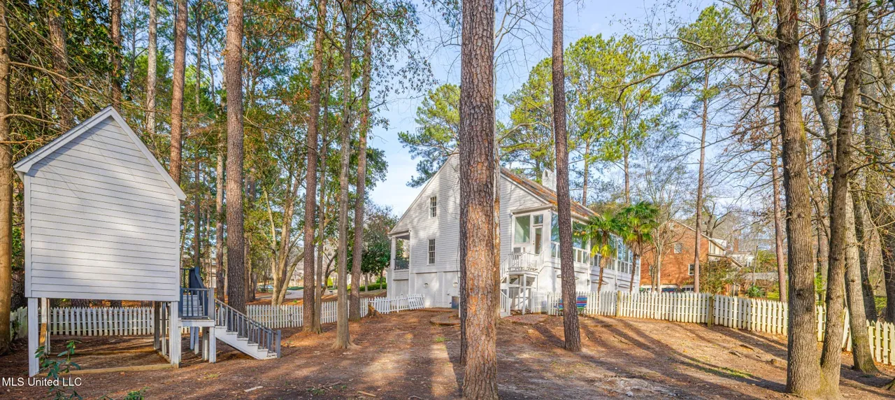 1990 Petit Bois St N, Jackson, Mississippi property photo 5