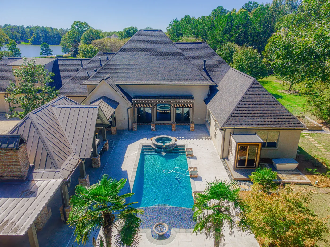 Stunning Home in Deer Haven