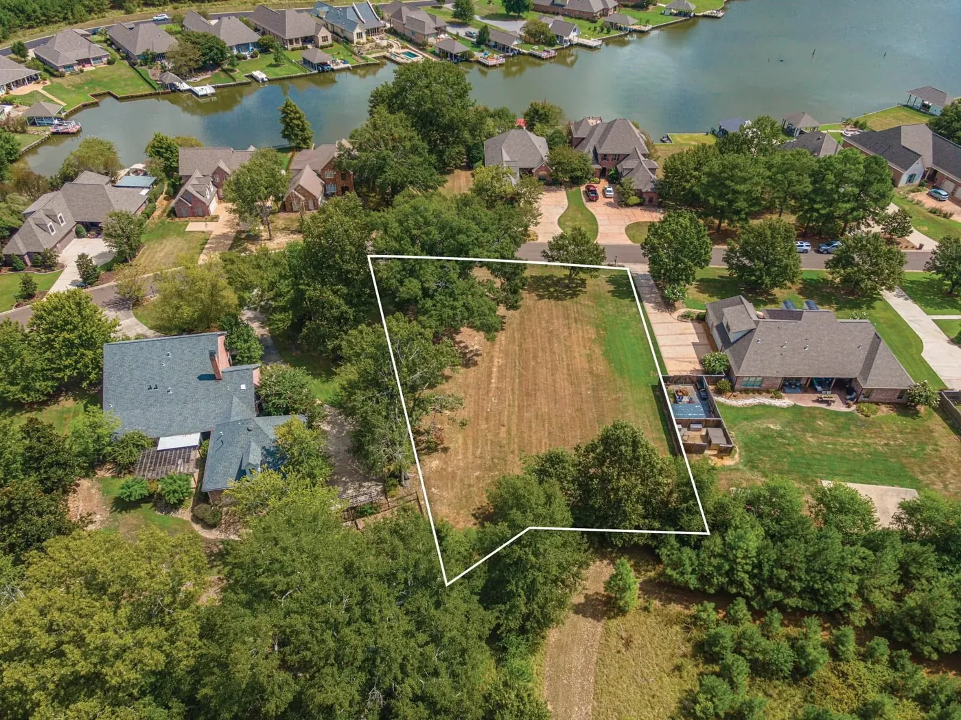 Lake Caroline Lot